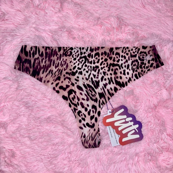 NWT! Leopard Print Thong Underwear - Size XL - Picture 1 of 4